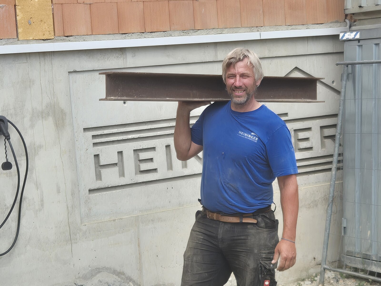Roland Heininger auf einer Baustelle